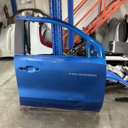 2015 - 2022 Chevy  Colorado  Right Front Door 