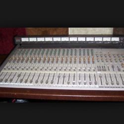 TASCAM MIXER