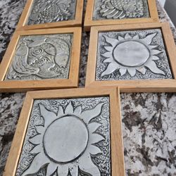 Trivets/ Metal Wall Hangers.