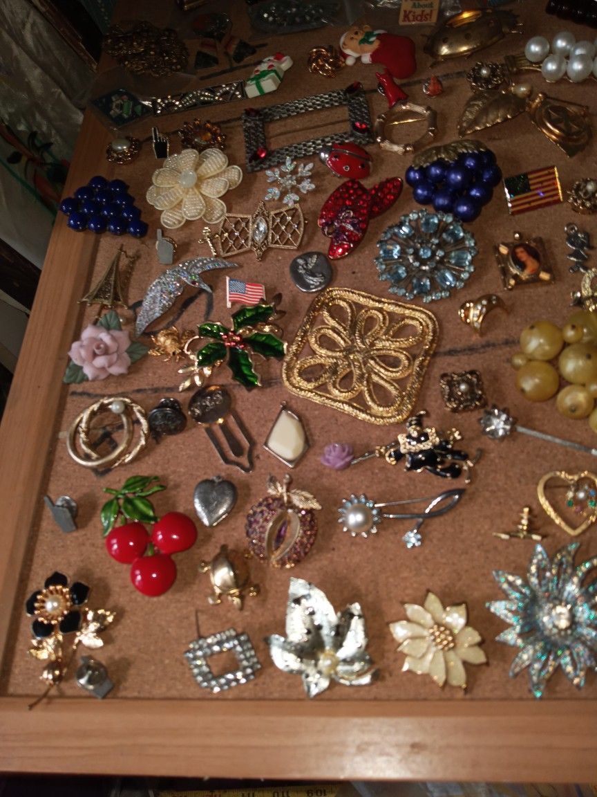 Vintage Lot Over 150 Peices All Fir One Price