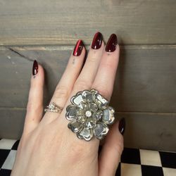Flower Statement Stretch Ring