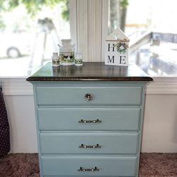 Gorgeous Refinished End Table 