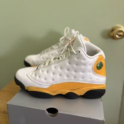 AIR JORDAN 13 Retro White University Del Sol