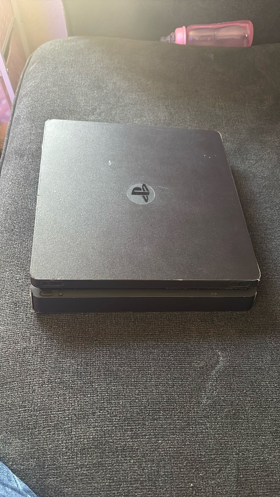 PS4 SLIM with 1TB