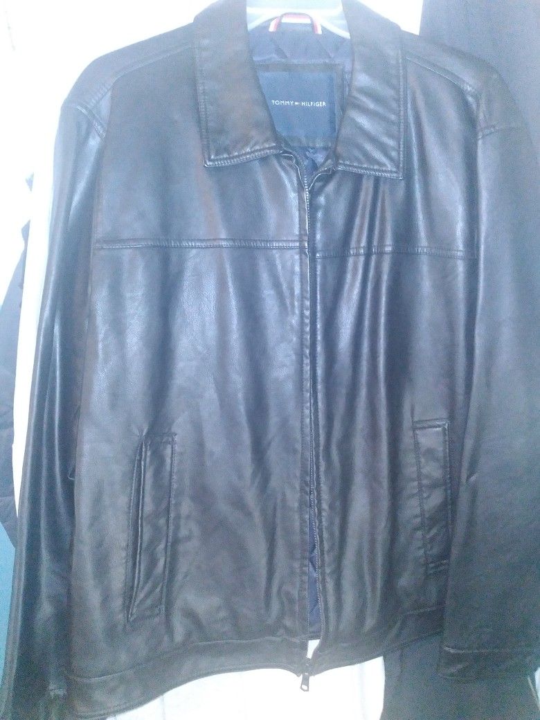 TOMMY HILFIGER MENS  XL LEATHER BOMBER JACKET