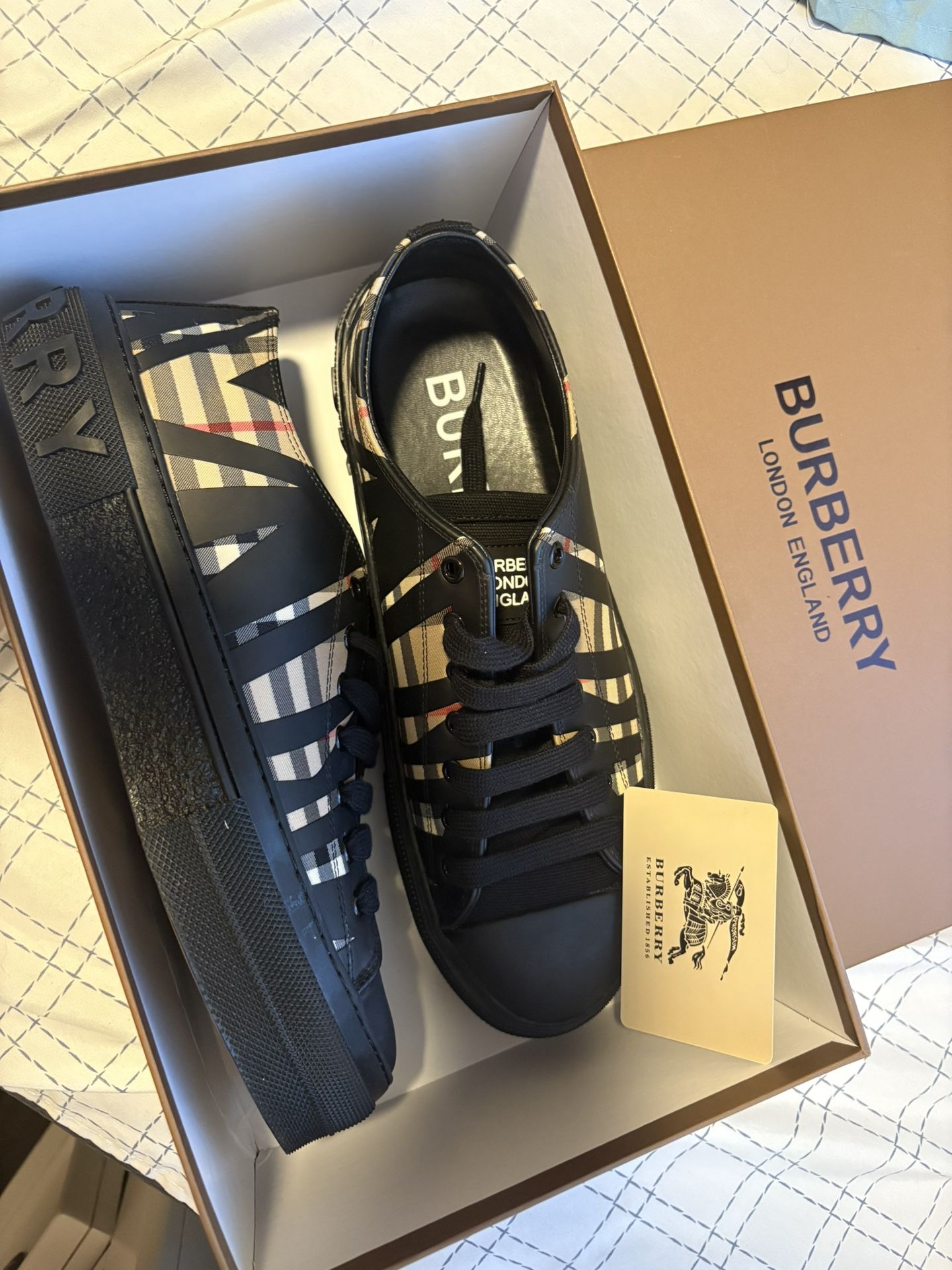 Zapatos Burberry