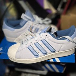 New Adidas Size 5m 7w