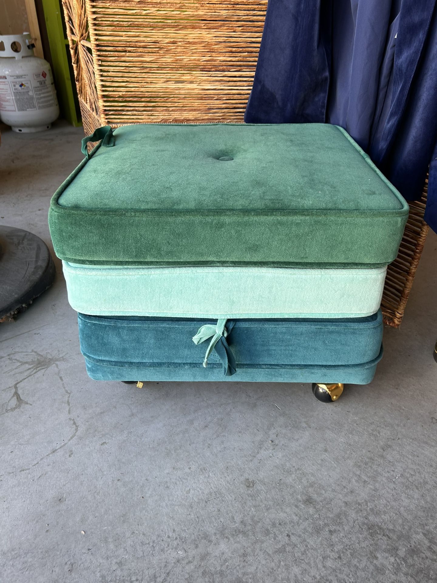 Jungalow x Opalhouse velvet Ottoman