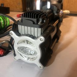 Slime 12v tire inflator pump and kit. 