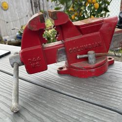 Vintage Columbian D44 4" Jaw Swivel Base Bench Vise + Anvil + Pipe Vise USA 27lb