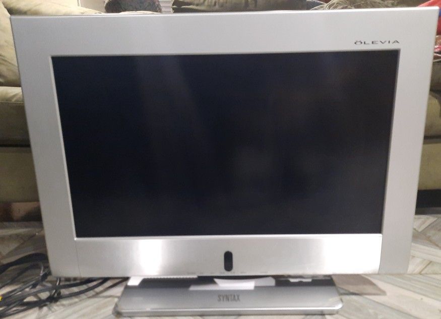 Syntax Olevia LT27HV 27" LCD Multi-Media PC DVI Component RCA Gaming, Monitor