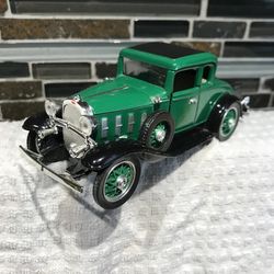 Toy 1932 Chevy coupe national motors museum Rubber tires all metal like new