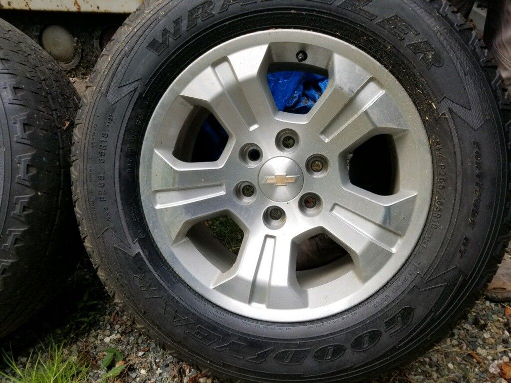 2016 Silverado wheels (Excellent condition)