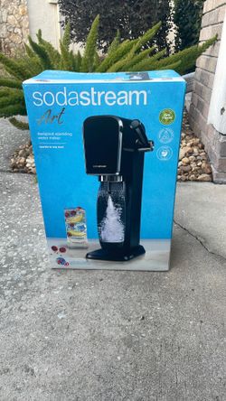 Sparkling water maker