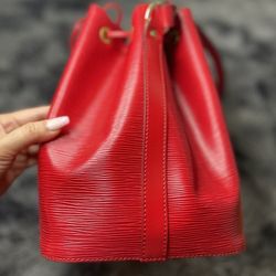 Louis Vuitton Noe Epi Leather