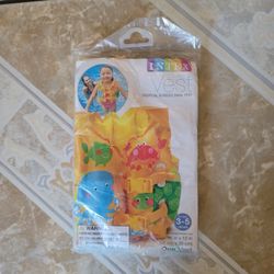 INTEX POOL  / ALBERCA VEST 10 EACH 