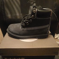 Timberland Boots YOUTH size 2 (33 EURO)