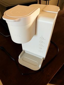 White Keurig coffee pod machine h
