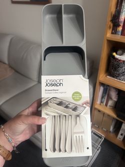 Cutlery organizer