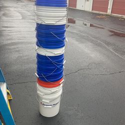 Botes De Plástico De 5 Gallones