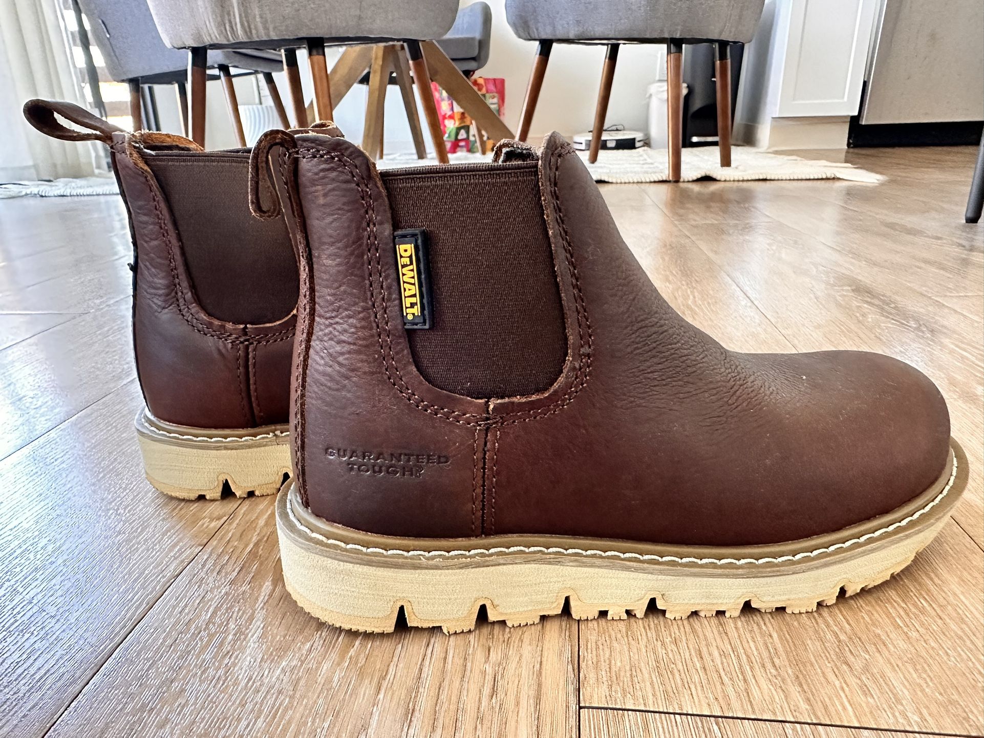 BRAND NEW - DeWalt Brown Leather Boots