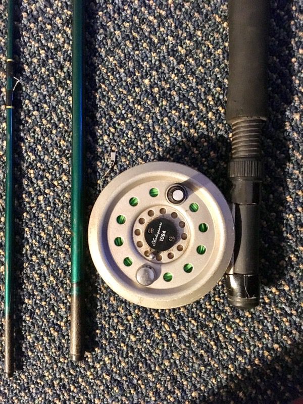SHAKESPEARE FLY FISHING ROD 8' SKP8056-2, takes #5/6 line, Green pole And Shakespeare  1094 Reel for Sale in Portland, OR - OfferUp
