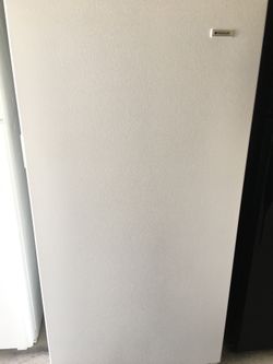 Stand up freezer