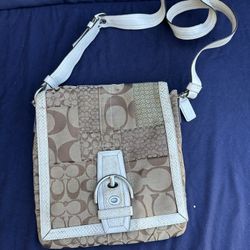 Auth Coach Patchwork Signature Shoulder Bag 26x25 cm Khaki White Leather Y2K 