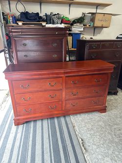 Dresser