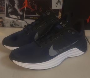 Authenticity Guarantee
 NIKE LUNAR ROAM Men's Size 10.5