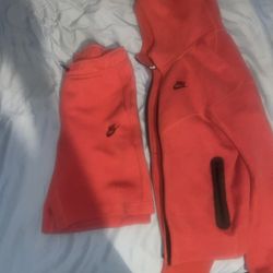 Nike Tech Fit 