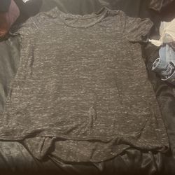 Women’s Gray Tshirt Size Large