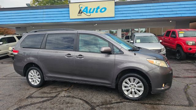 2011 Toyota Sienna