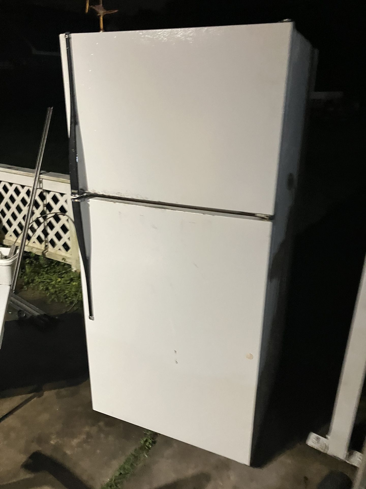 Old Fridge 