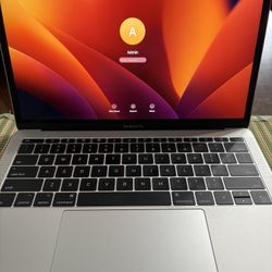 MacBook Pro 13” 2017