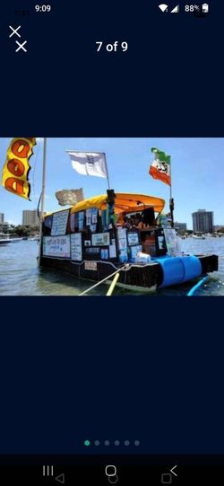 20ft Pontoon Tiki Boat Commercial size grill party food Boat Yamaha outboard & paddle boards & more