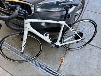 2015 Carbon Specialized Ruby 54cm (size medium) - very low miles