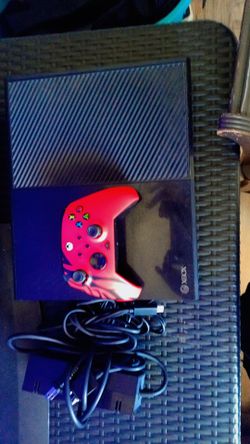 Xbox One With A Customized Controller Have Games Already On There GTA Call Of Duty 2K 25