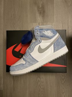 Jordan 1 High Hyper Royal Size 9.5 