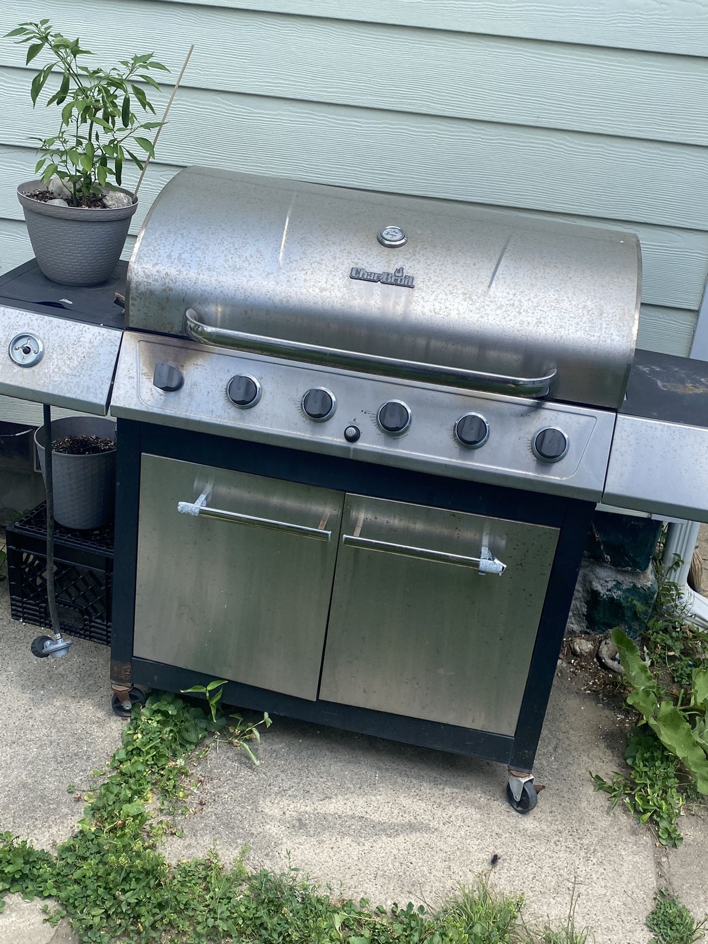 Charbroil Gas Grill