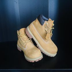 Timberland Wheat Boots Size Boys 3Y/1M