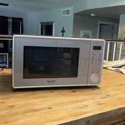 $20 working Sharp Carousel Microwave 