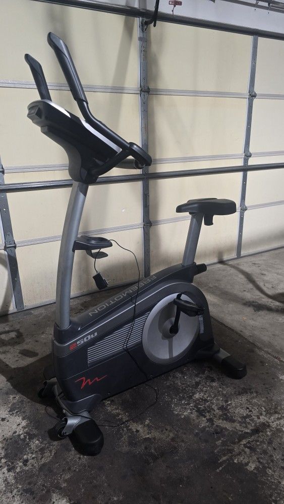 Freemotion 250u Stationary Exercise Bike