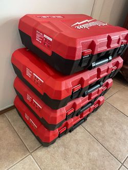 New Milwaukee Hard Cases See 2 pictures $5 Each Cada Una