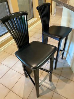Ello bar stools from Italy