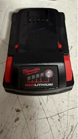 M18 red Milwaukee battery compact 1.5