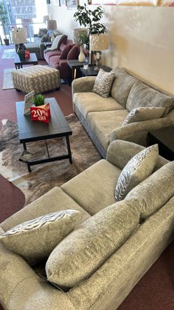 🚨Going Out Of Business!🚨 Brand New Sofa Loveseat Set!