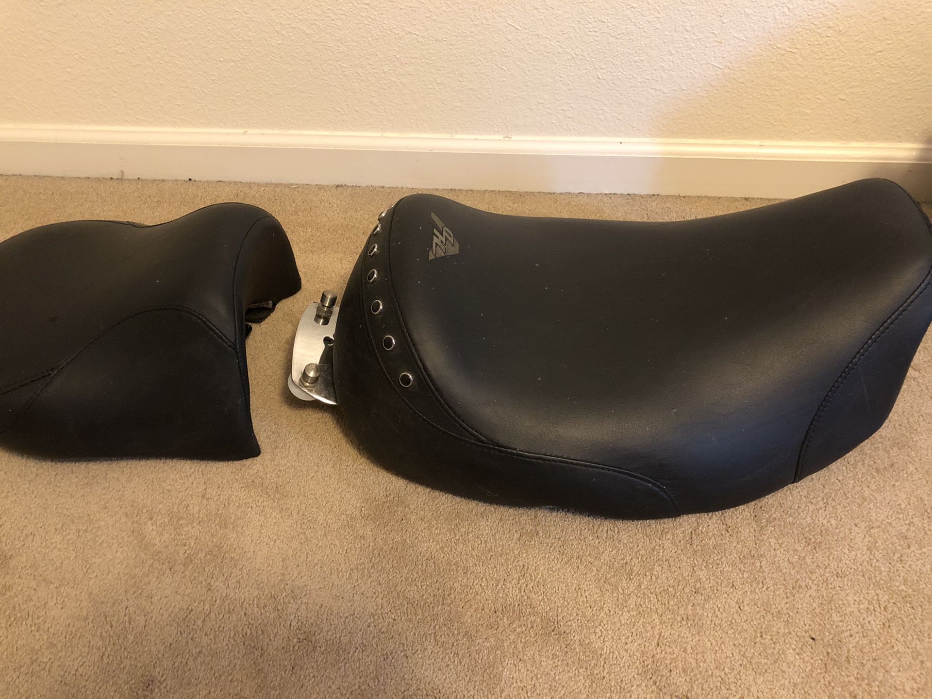 Dual seat for Harley Davidson