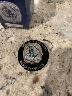 Los Angeles Dodgers 2020 champion ring replica