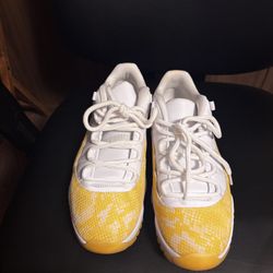 Yellow And White Jordan’s 